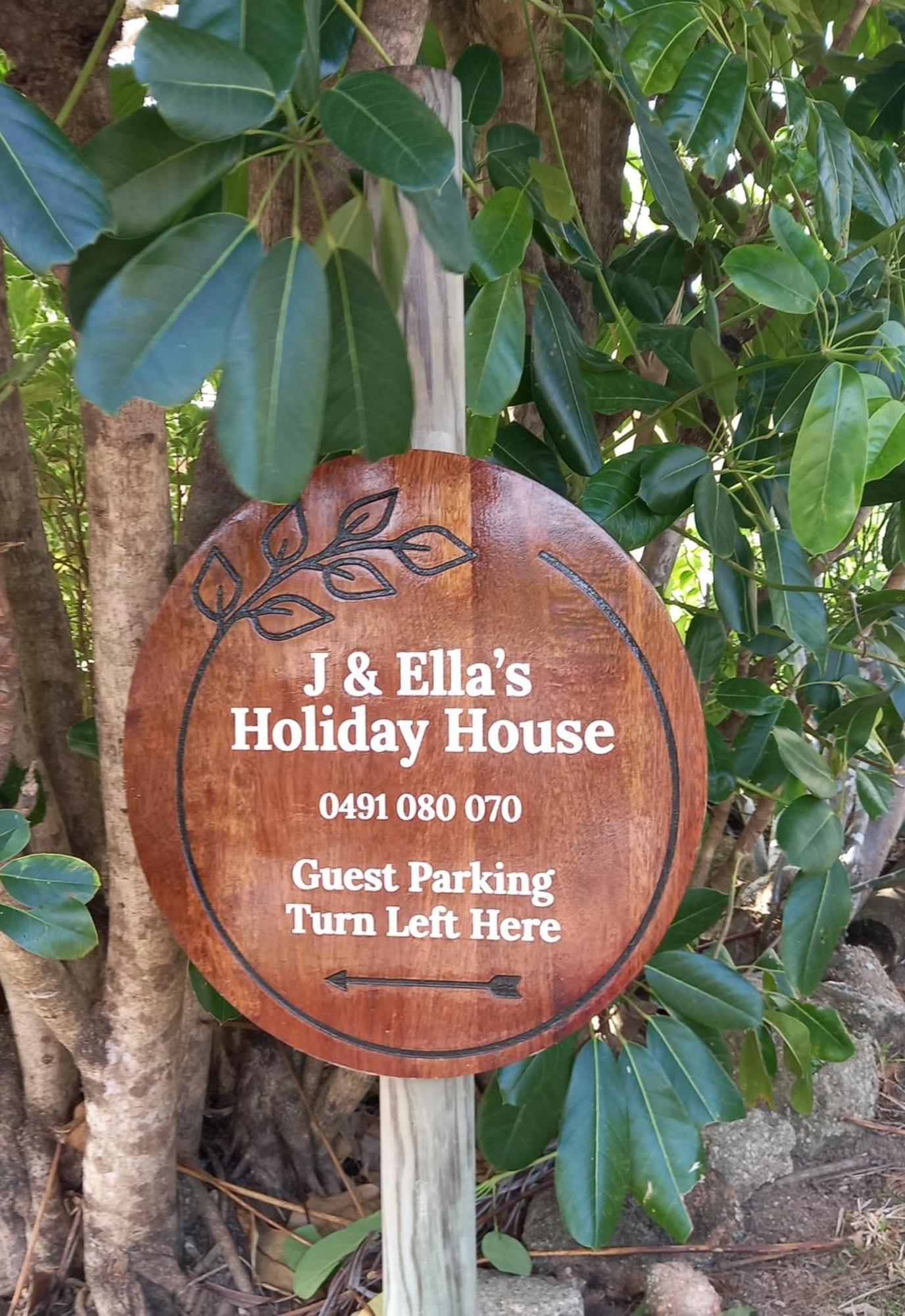 J & Ella'S Holiday House - 1 Bedroom, 1 Bathroom Home Cooktown Esterno foto