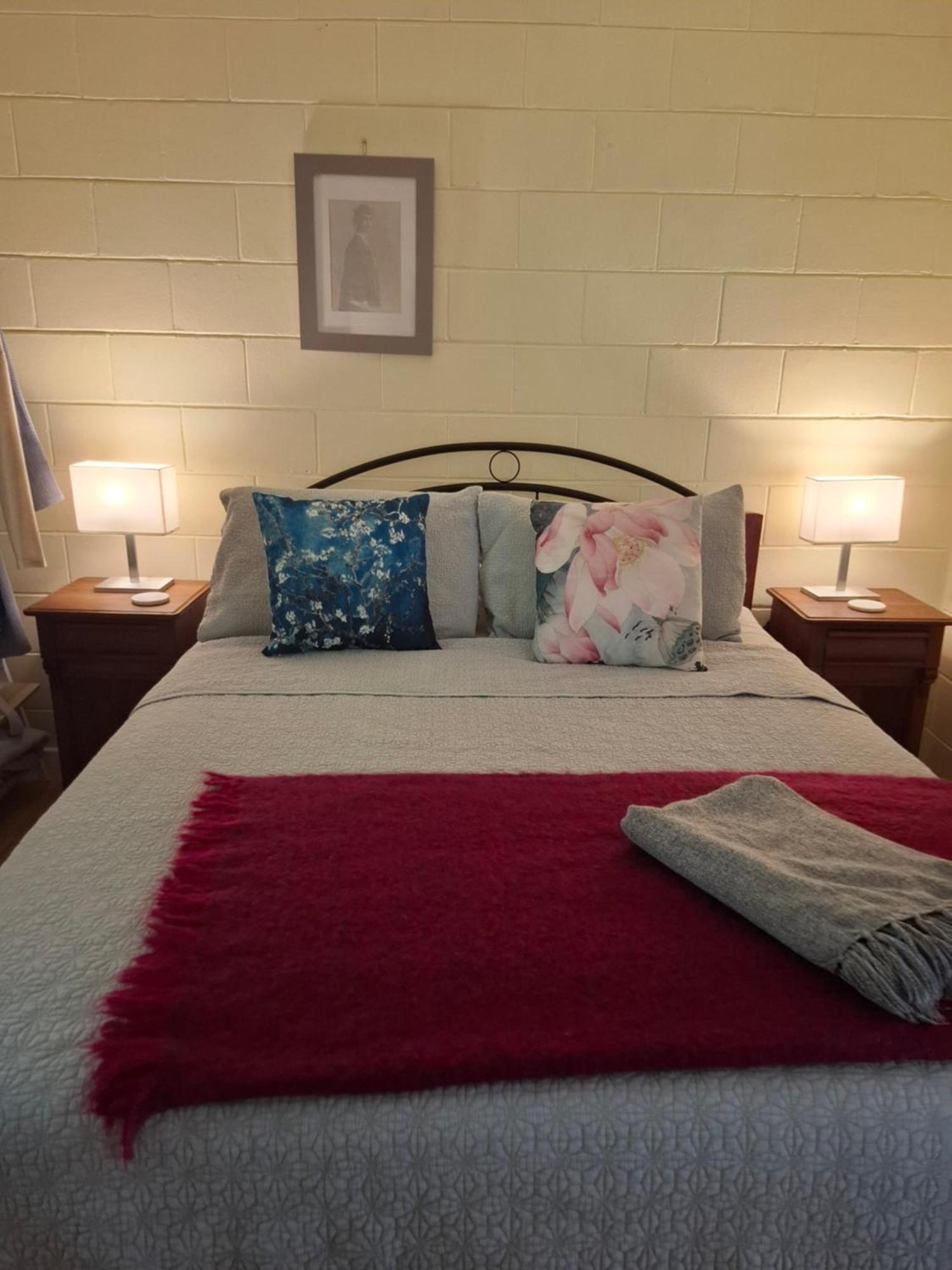 J & Ella'S Holiday House - 1 Bedroom, 1 Bathroom Home Cooktown Esterno foto